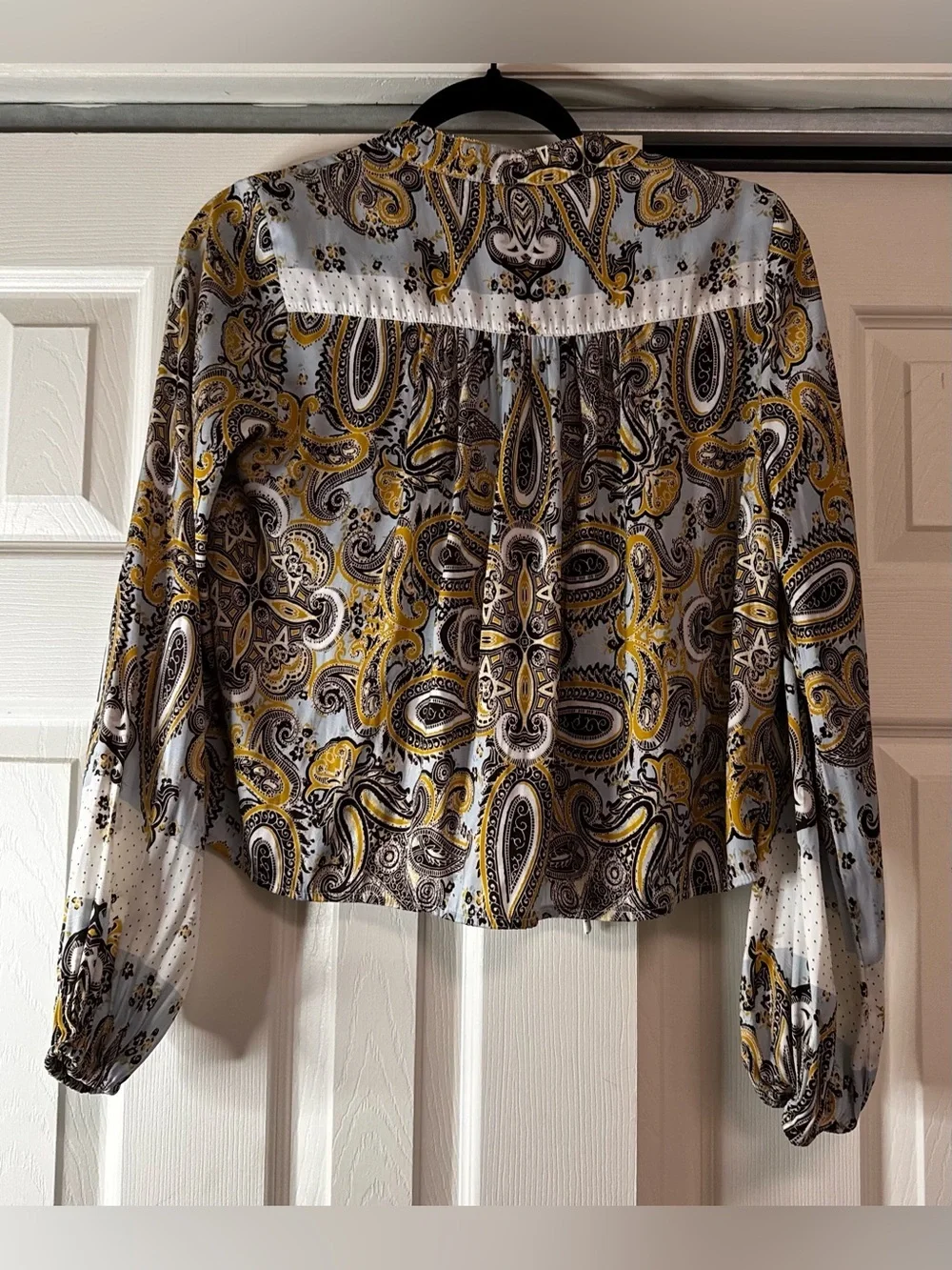 Free People Blue & Gold Paisley Printed Long Sleeve Button Down Blouse - Size XS